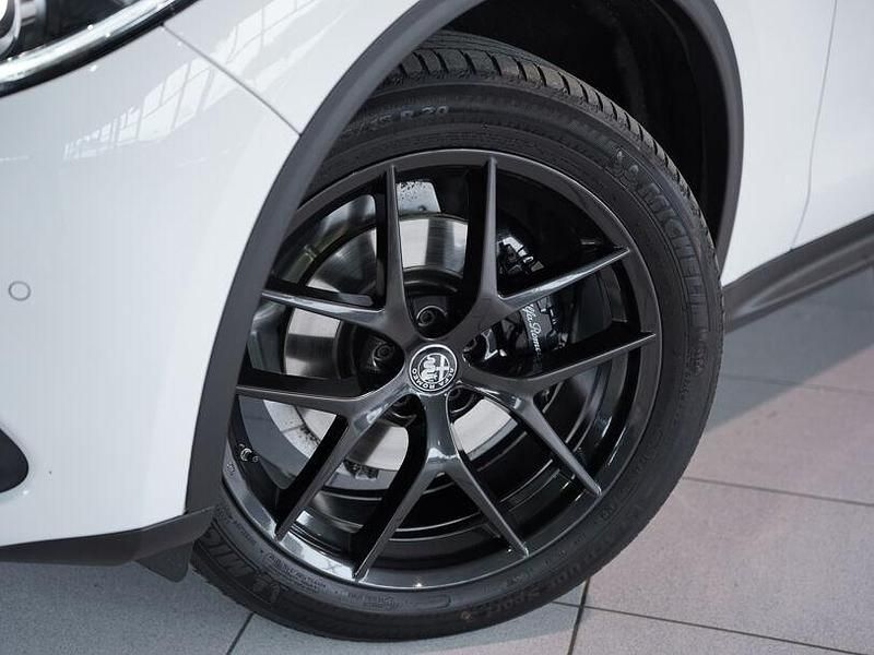 Gebraucht Alfa Romeo Stelvio Tech Edition 210 PS (154 kW) 2019 Weiß SUV