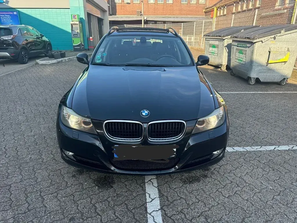 Gebraucht BMW 318 Comfort Edition 143 PS (105 kW) 2009 Schwarz Limousine