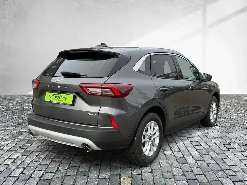 Gebraucht Ford Kuga Titanium 152 PS (111 kW) 2024 Grau SUV