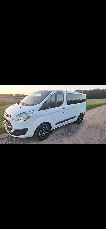 Weiß Gebraucht 2014 Ford Transit Custom Van / Kleinbus | 20.000 € - Bild 1/4