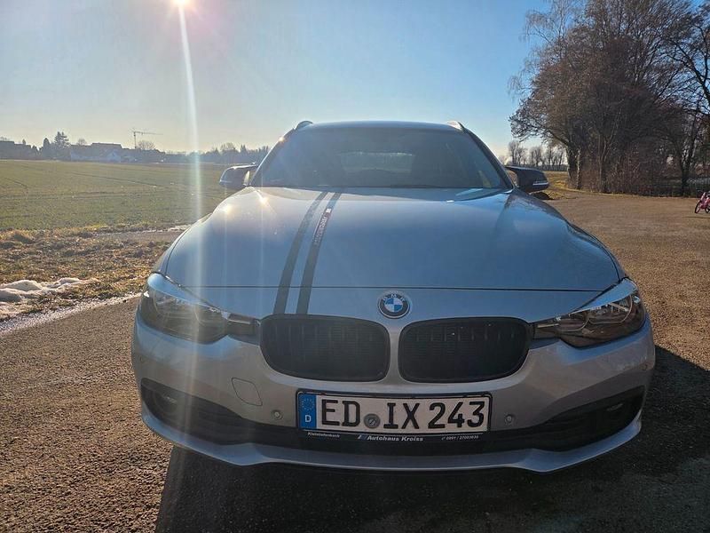 Gebraucht BMW 318 150 PS (110 kW) 2016 Silber Kombi