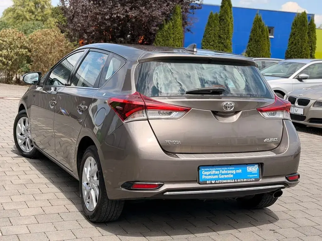 Gebraucht Toyota Auris Comfort 116 PS (85 kW) 2016 Grau Limousine