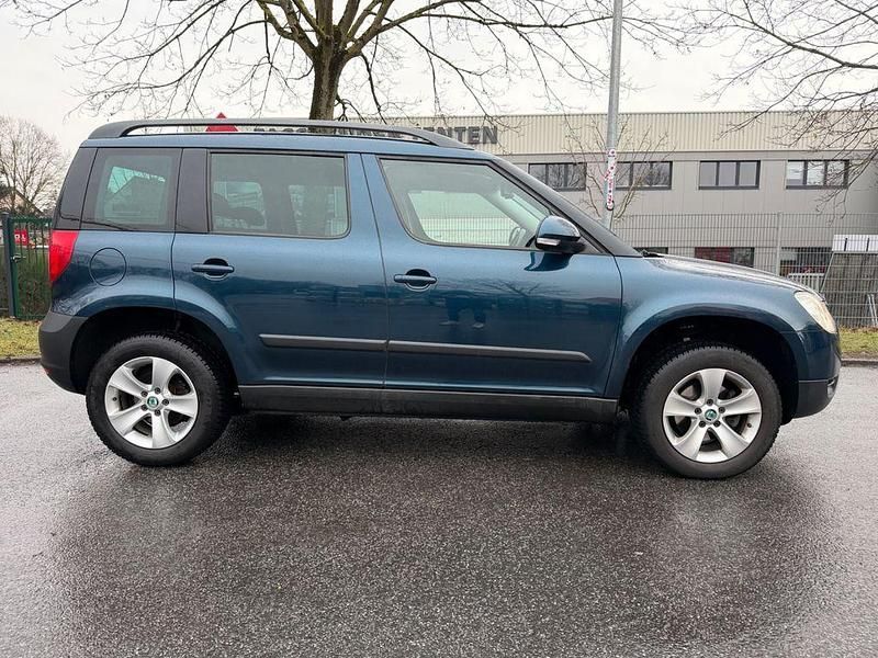 Gebraucht Skoda Yeti Plus Edition 140 PS (102 kW) 2012 Blau SUV