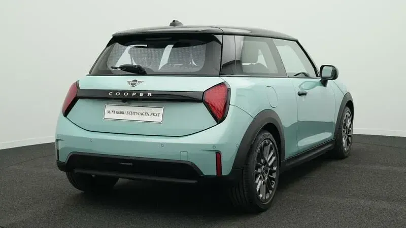 Usado Mini Cooper 156 HP (114 kW) 2024 Verde Citadino