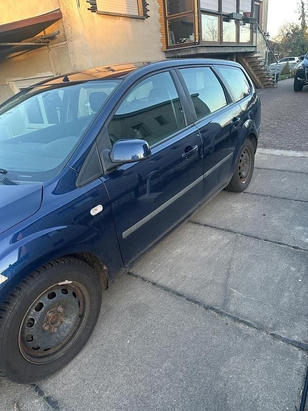 Second-hand Ford Focus 70 CP (51 kW) 2005 Albastru Break