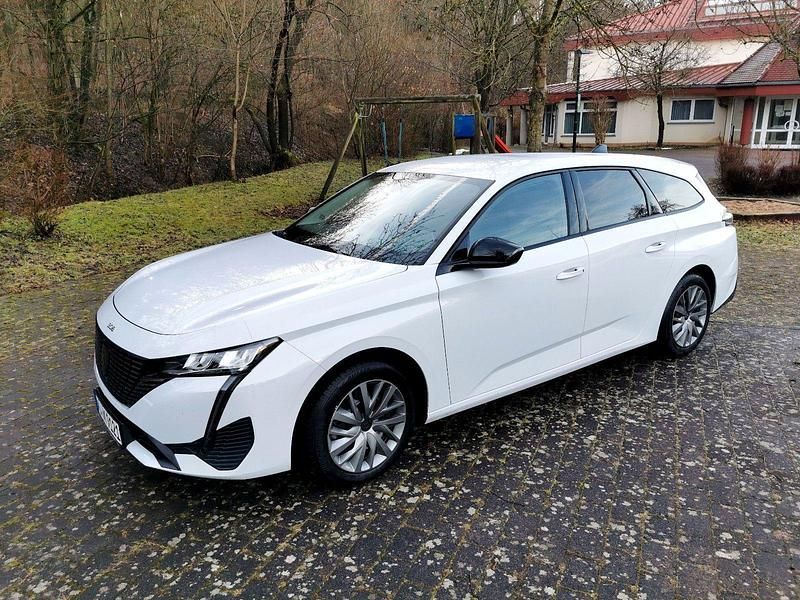 Gebraucht Peugeot 308 SW GT 131 PS (96 kW) 2024 Weiß Kombi