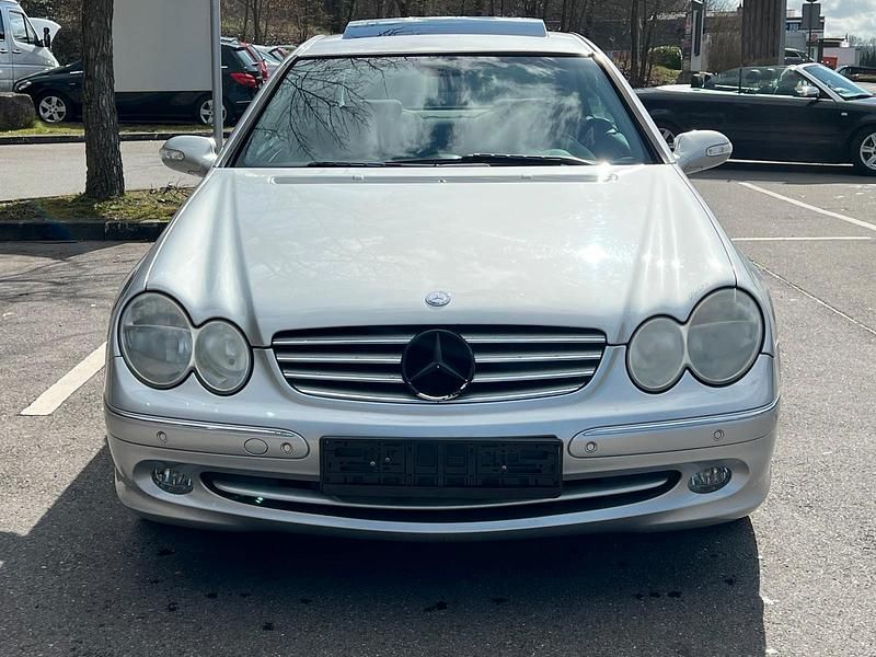 Gebraucht Mercedes CLK200 163 PS (119 kW) 2004 Silber Coupé