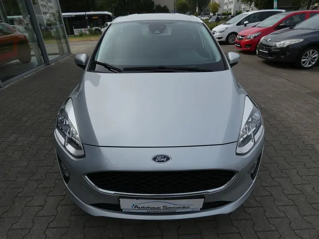 Gebraucht Ford Fiesta Cool & Connect 101 PS (74 kW) 2019 Silber Kleinwagen