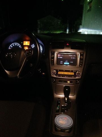 Gebraucht Toyota Avensis Multidrive S 147 PS (108 kW) 2012 Schwarz metallic Kombi