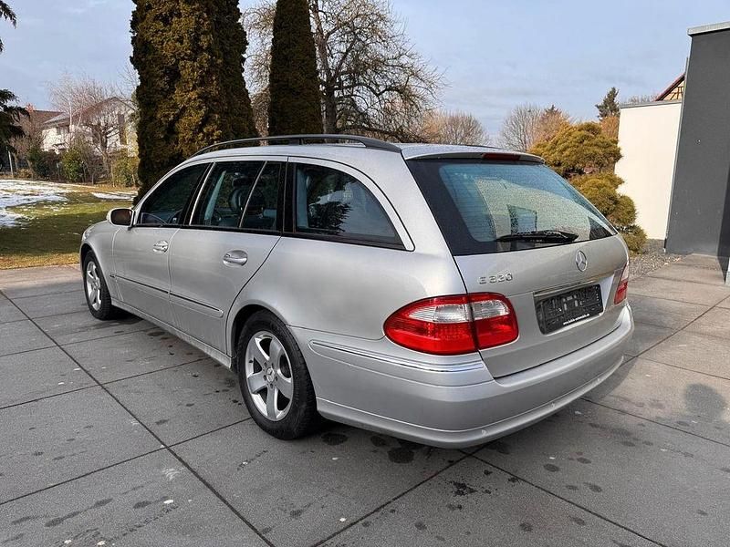 Gebraucht Mercedes E320 Avantgarde 224 PS (164 kW) 2003 Silber Kombi