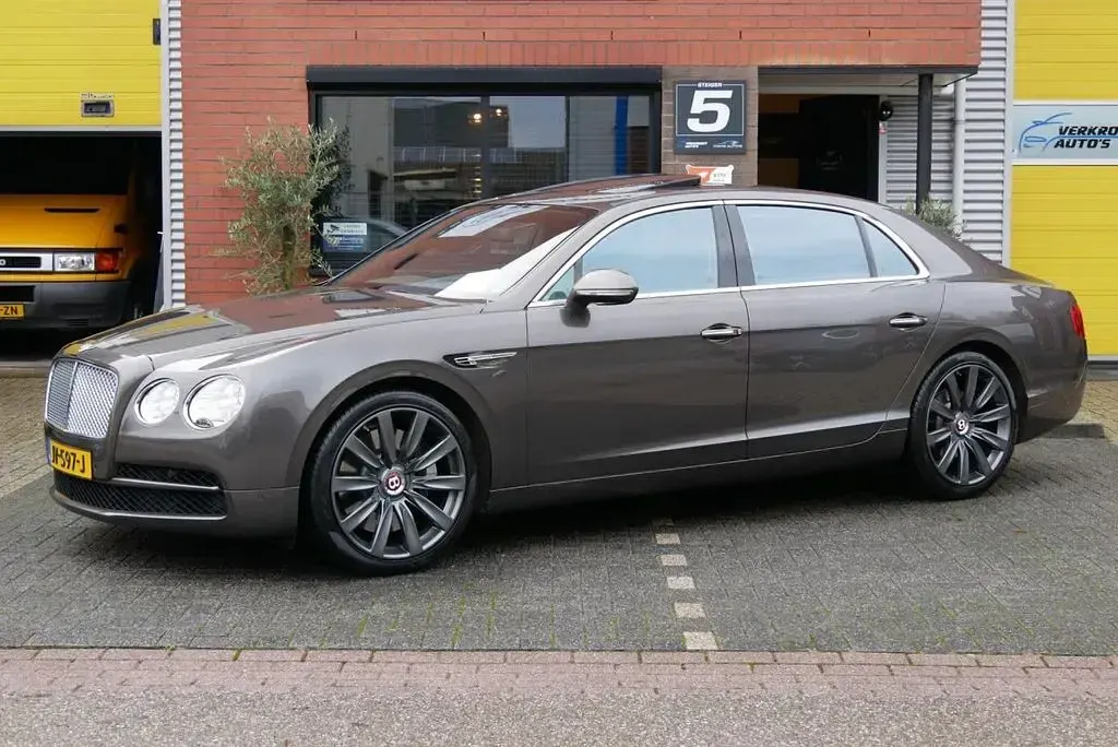 Gebraucht Bentley Flying Spur 507 PS (372 kW) 2014 Grau Limousine