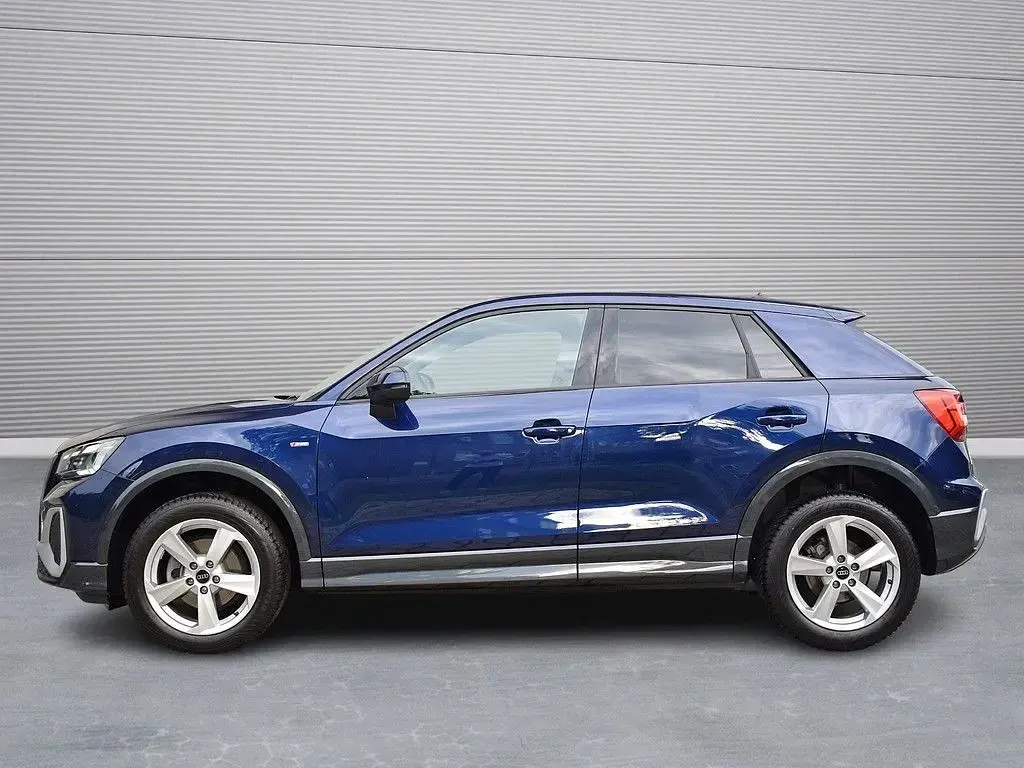 Gebraucht Audi Q2 S-Line 150 PS (110 kW) 2024 Blau SUV