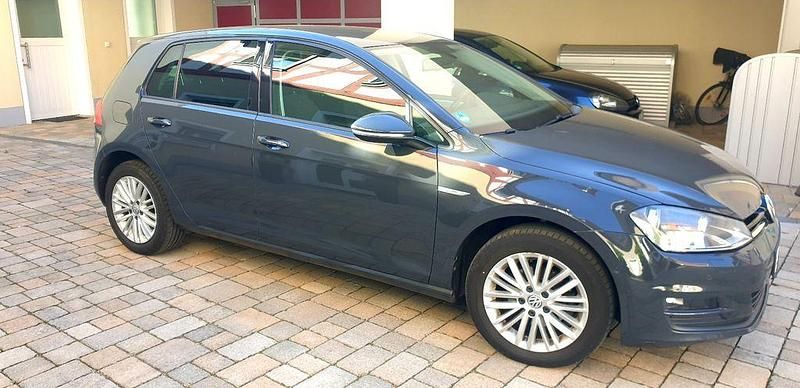 Grau Gebraucht 2015 VW Golf VII Cup Limousine | 7.200 € (Superpreis) - Bild 1/4