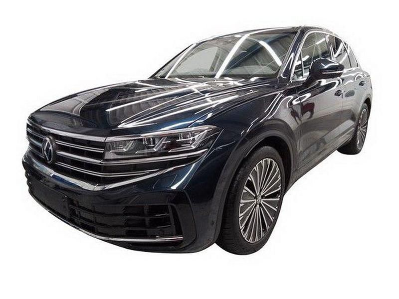 Gebraucht VW Touareg Elegance 381 PS (280 kW) 2023 Meloe blue kristalleffekt SUV