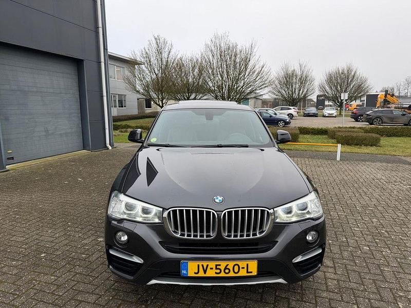 Gebraucht BMW X4 Executive 190 PS (139 kW) 2016 Grau SUV