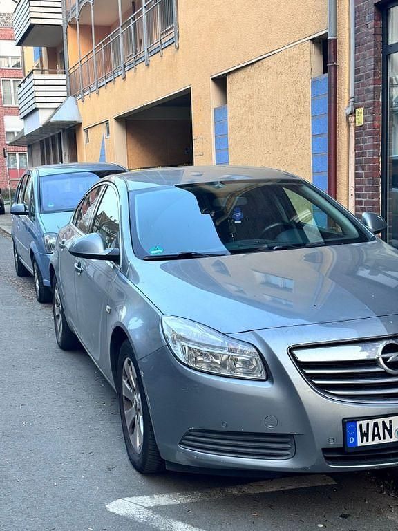 Gebraucht Opel Insignia Innovation 131 PS (96 kW) 2010 Silber Limousine