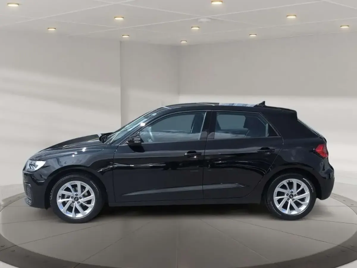Gebraucht Audi A1 Advanced Plus 95 PS (69 kW) 2023 Mythosschwarz metallic SUV