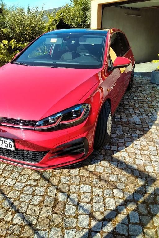 Rot Gebraucht 2019 VW Golf VII GTI Limousine | 22.999 € (Superpreis) - Bild 1/4