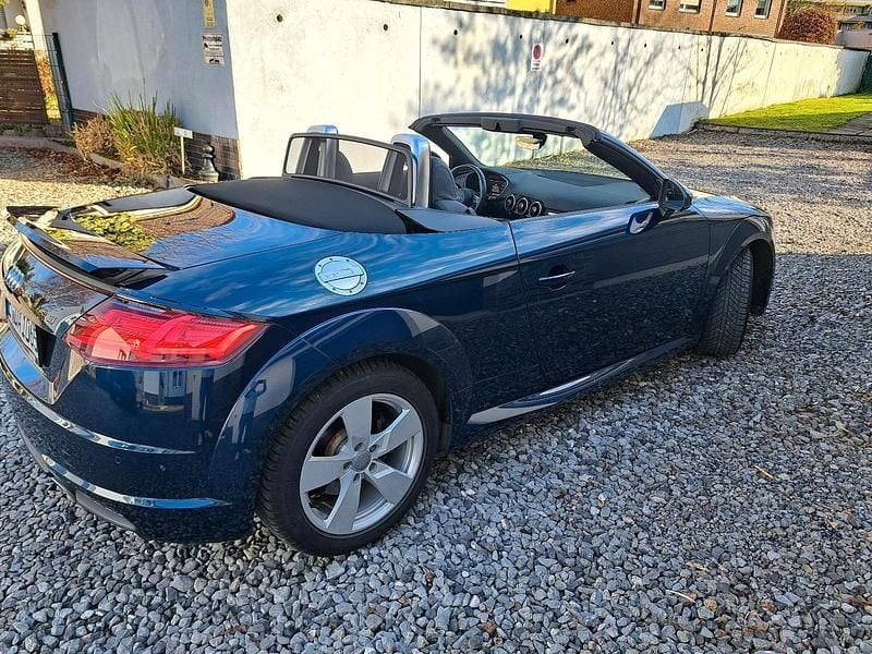 Gebraucht Audi TT Roadster 197 PS (144 kW) 2019 Blau Cabrio