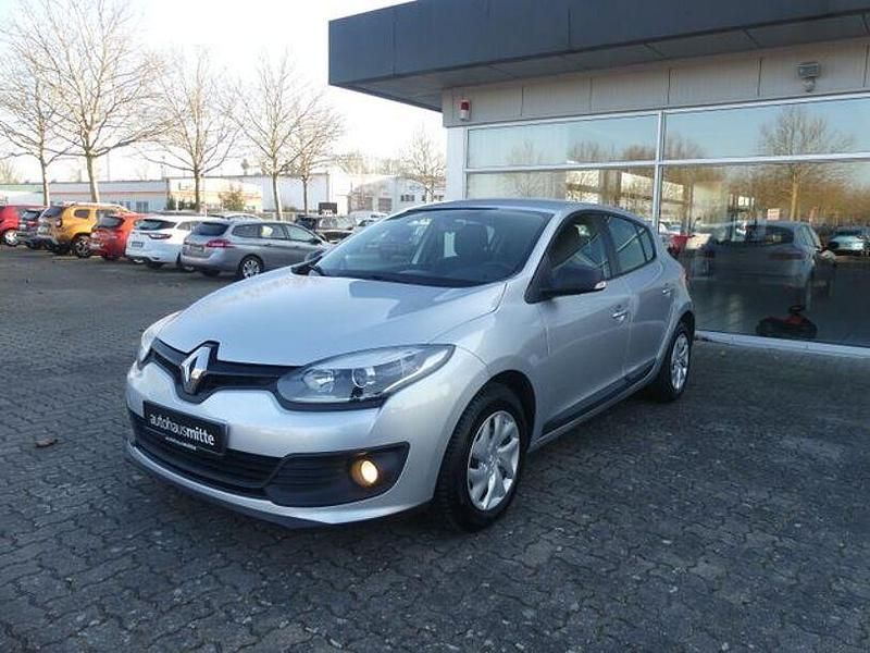 Grau Gebraucht 2014 Renault Mégane III Limousine | 6.400 € (Fairer Preis) - Bild 1/4