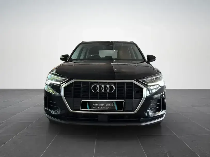 Gebraucht Audi Q3 Comfort 150 PS (110 kW) 2022 Mythosschwarz (metallic) SUV