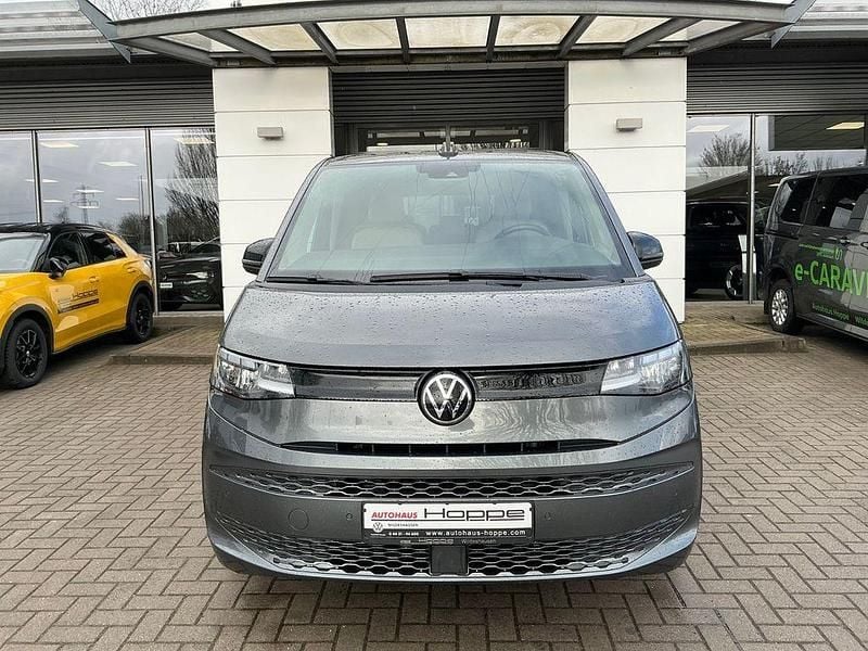 Gebraucht VW Multivan 150 PS (110 kW) 2023 Grau Van