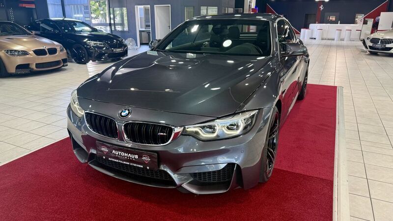 Grau Gebraucht 2017 BMW M4 Cabriolet Performance Cabrio | 44.990 € (Fairer Preis) - Bild 1/4