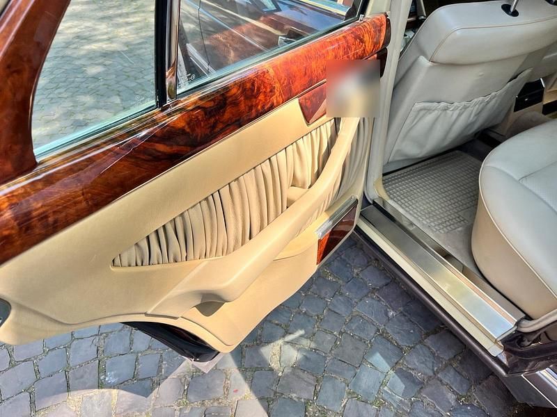 Second-hand Mercedes E420 224 CP (164 kW) 1990 Berlinǎ