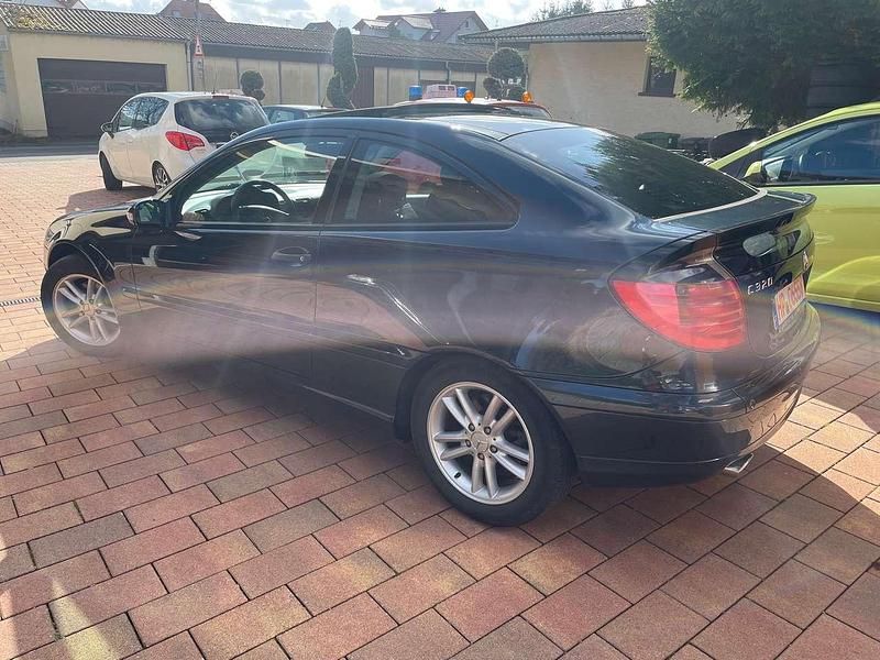 Gebraucht Mercedes C320 218 PS (160 kW) 2003 Schwarz Coupé