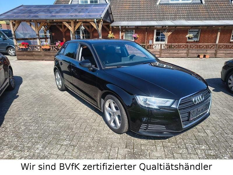 Schwarz Gebraucht 2019 Audi A3 Sportback Sport Limousine | 22.999 € (Fairer Preis) - Bild 1/4