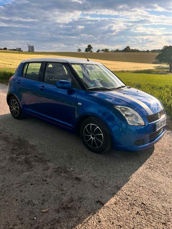 Blau Gebraucht 2008 Suzuki Swift Club Limousine | 2.900 € (Fairer Preis) - Bild 1/4
