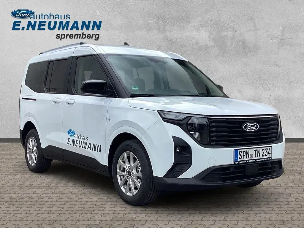 Gebraucht Ford Tourneo Courier Titanium 125 PS (91 kW) 2026 Weiß Van / Kleinbus