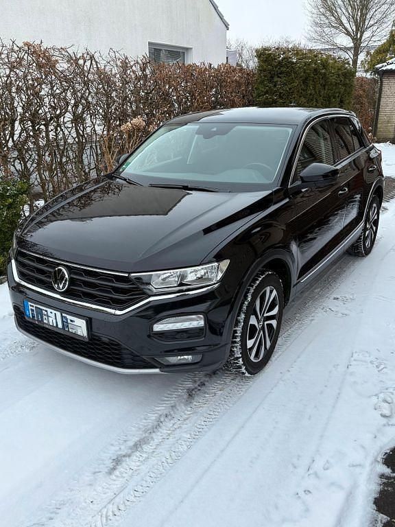 Schwarz Gebraucht 2021 VW T-Roc Active SUV | 19.900 € (Superpreis) - Bild 1/4