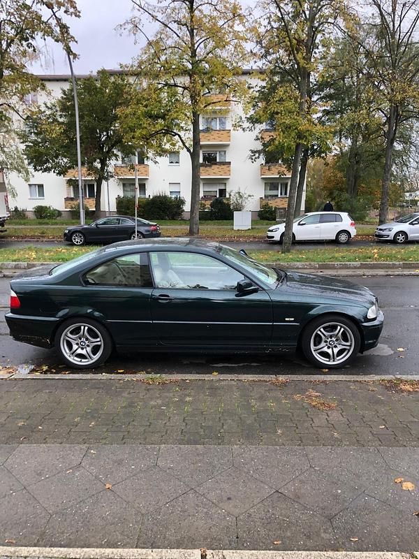 Gebraucht BMW 318 143 PS (105 kW) 2002 Grün Coupé