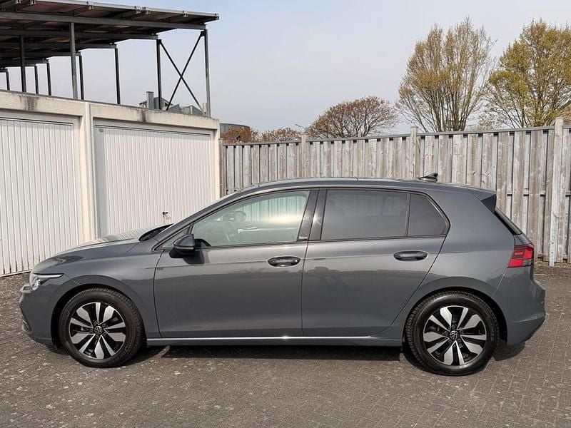 Gebraucht VW Golf VIII Move 150 PS (110 kW) 2023 Grau Limousine