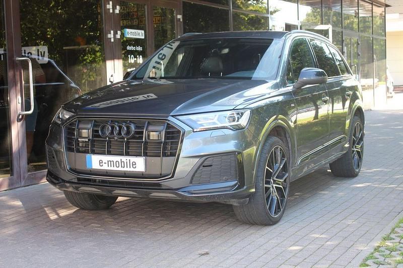 Grau Gebraucht 2023 Audi Q7 S-Line SUV | 49.500 € - Bild 1/4