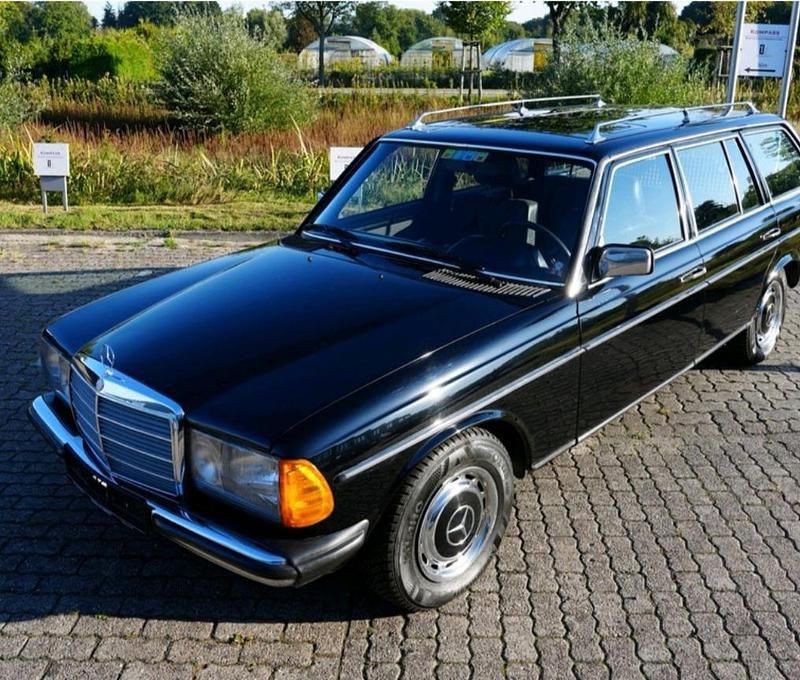 Gebraucht Mercedes E230 136 PS (100 kW) 1985 Schwarz Kombi