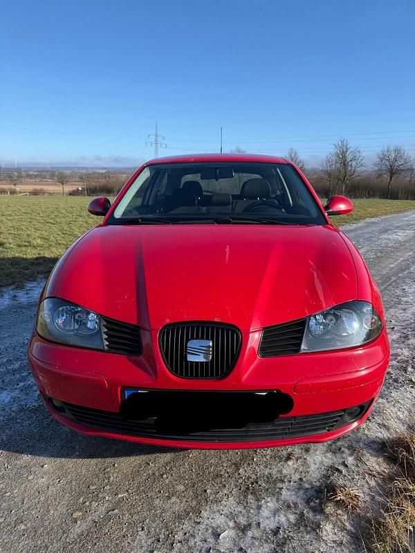 Rot Gebraucht 2005 Seat Ibiza Kleinwagen | 600 € (Guter Preis) - Bild 1/4
