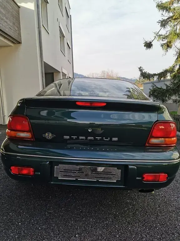 Second-hand Chrysler Stratus 163 CP (119 kW) 1998 Verde Berlinǎ