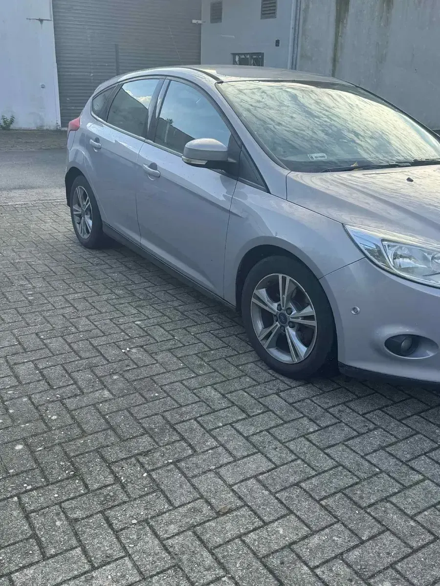 Brugt Ford Focus 100 HK (73 kW) 2014 Sølv Hatchback