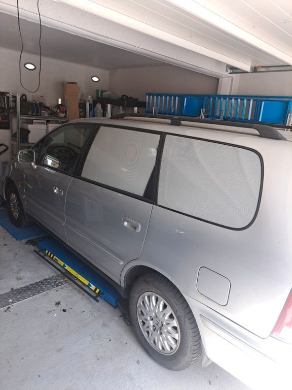 Silber Gebraucht 2000 Honda Shuttle ES Van / Kleinbus | 3.700 € - Bild 1/4