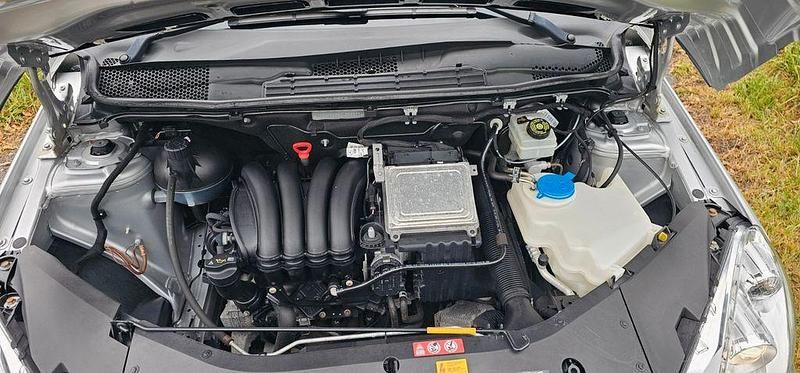 Silber Gebraucht 2008 Mercedes B170 Van / Kleinbus | 5.000 € (Guter Preis) - Bild 1/4