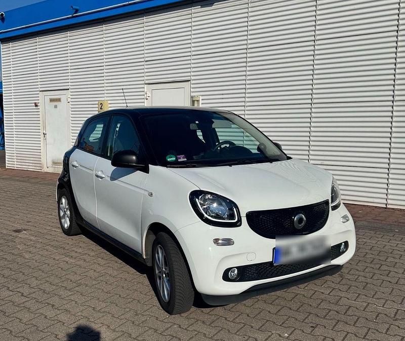 Weiß Gebraucht 2018 Smart ForFour Kleinwagen | 7.000 € (Guter Preis) - Bild 1/4