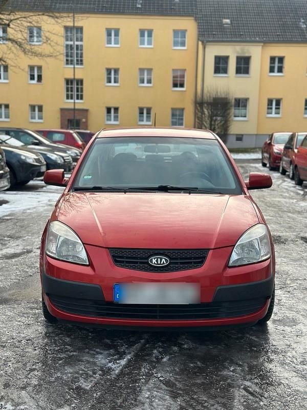 Rot Gebraucht 2006 Kia Rio Kleinwagen | 1.700 € (Guter Preis) - Bild 1/4