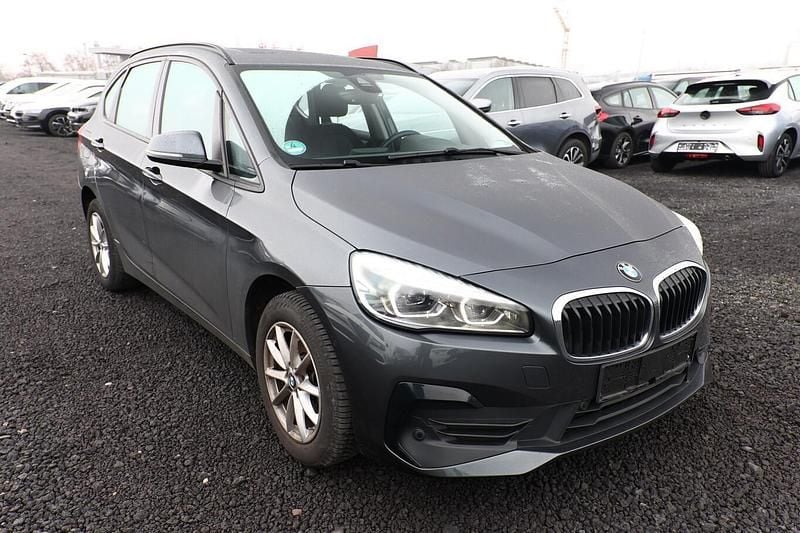Gebraucht BMW 218 Active Tourer Advantage 140 PS (102 kW) 2019 Mineralgrau metallic Van / Kleinbus