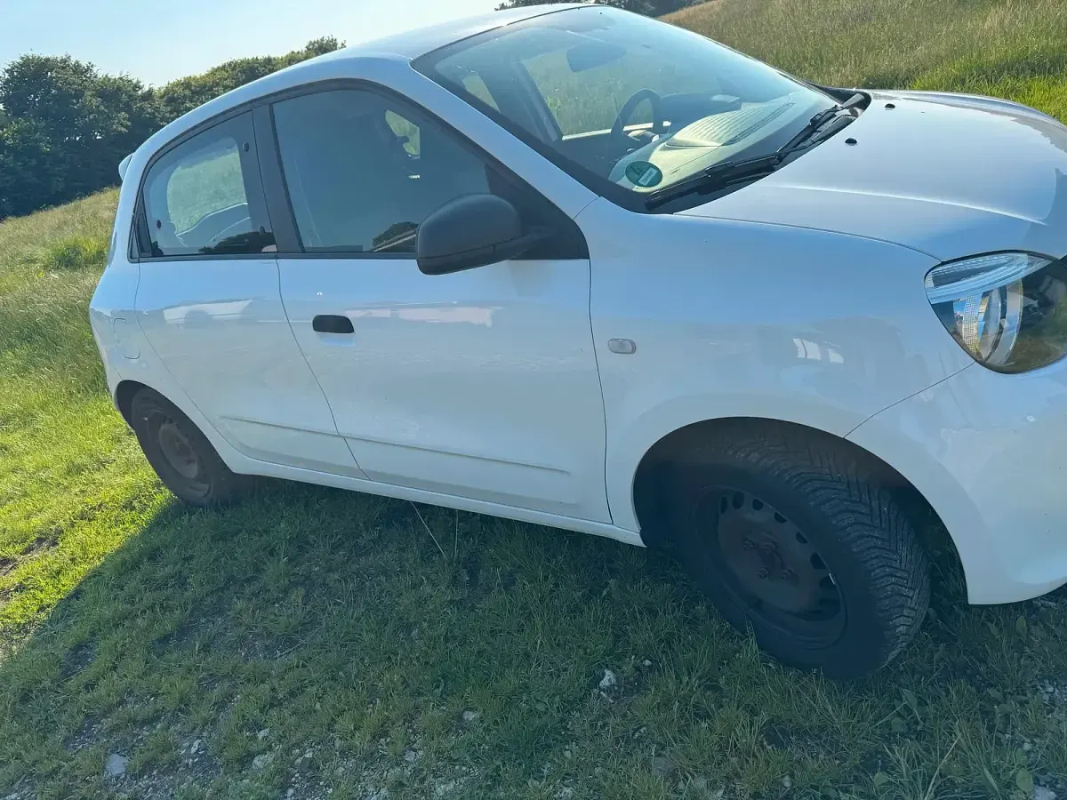 Gebraucht Renault Twingo 70 PS (51 kW) 2016 Weiß Kleinwagen
