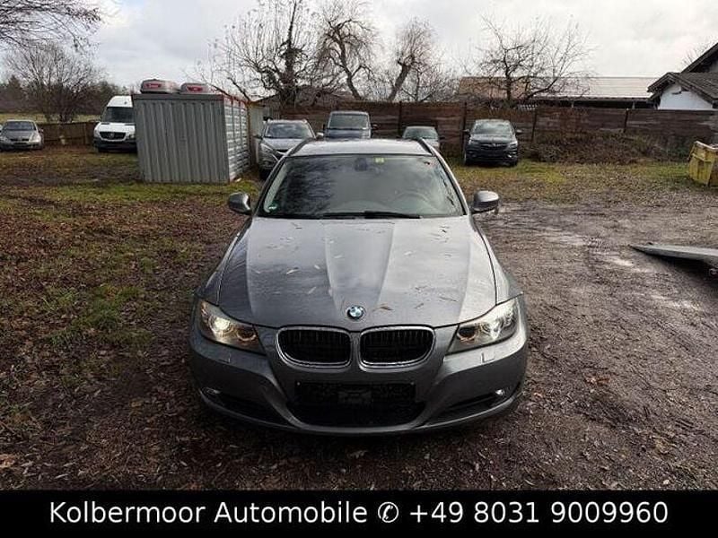 Gebraucht BMW 318 Comfort Edition 143 PS (105 kW) 2012 Grau Kombi