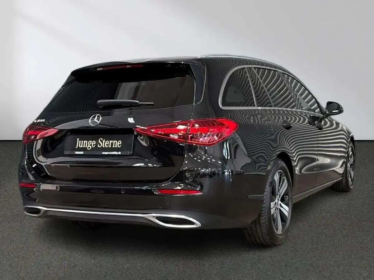 Gebraucht Mercedes C180 Avantgarde Edition 170 PS (125 kW) 2024 Schwarz Limousine