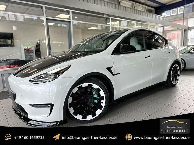 Weiß Gebraucht 2023 Tesla Model Y Long Range AWD SUV | 38.900 € (Fairer Preis) - Bild 1/4