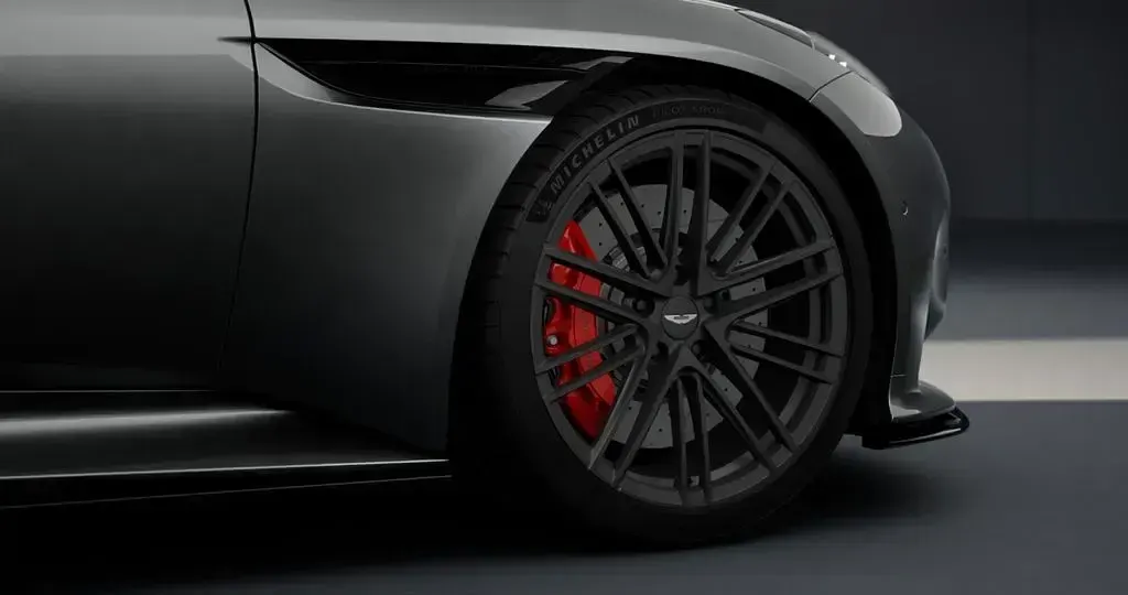 Occasion Aston Martin DB12 680 ch (500 kW) 2026 Argent Cabriolet